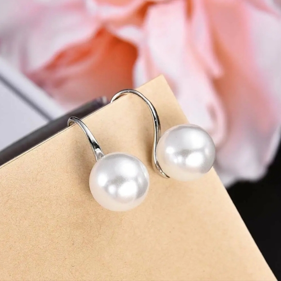 White Pearl Silver or Gold Elegant Luxury Sophisticated Dangly Hook Earrings - Picture 8 of 16